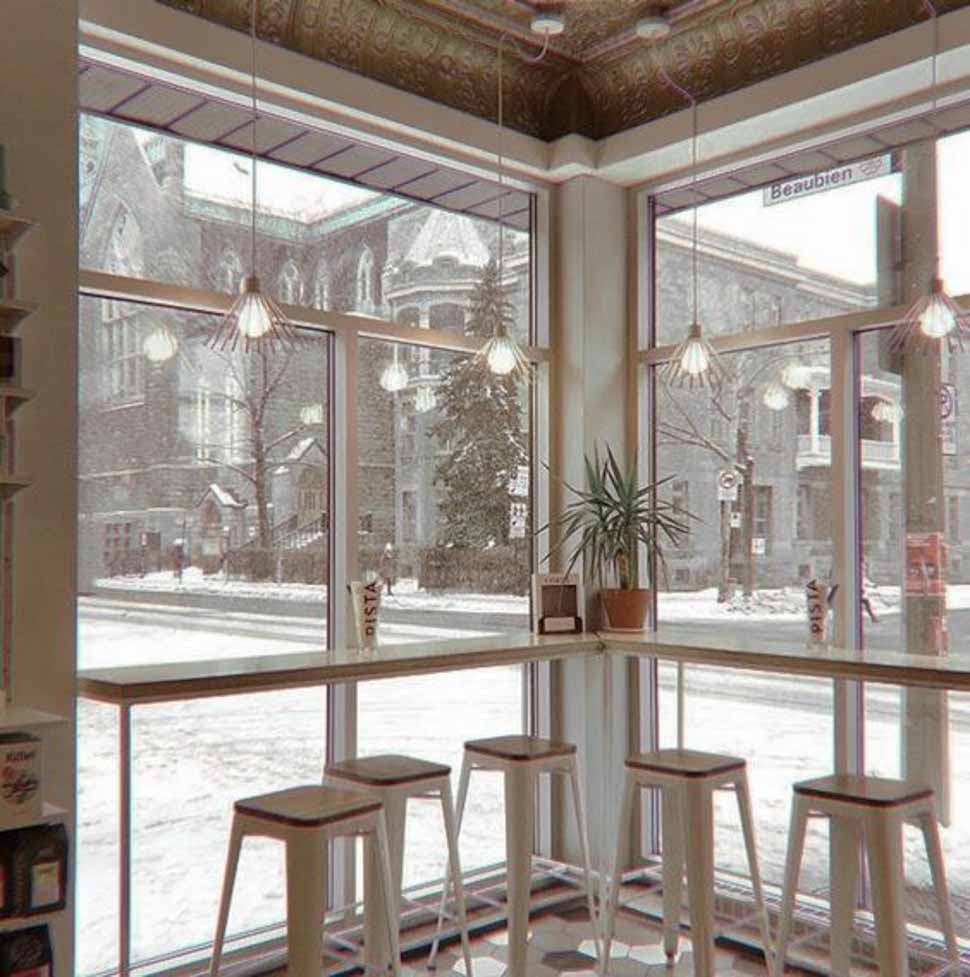 Mẫu thiết kế quán cafe bằng kính với tầm nhìn rộng rãi
