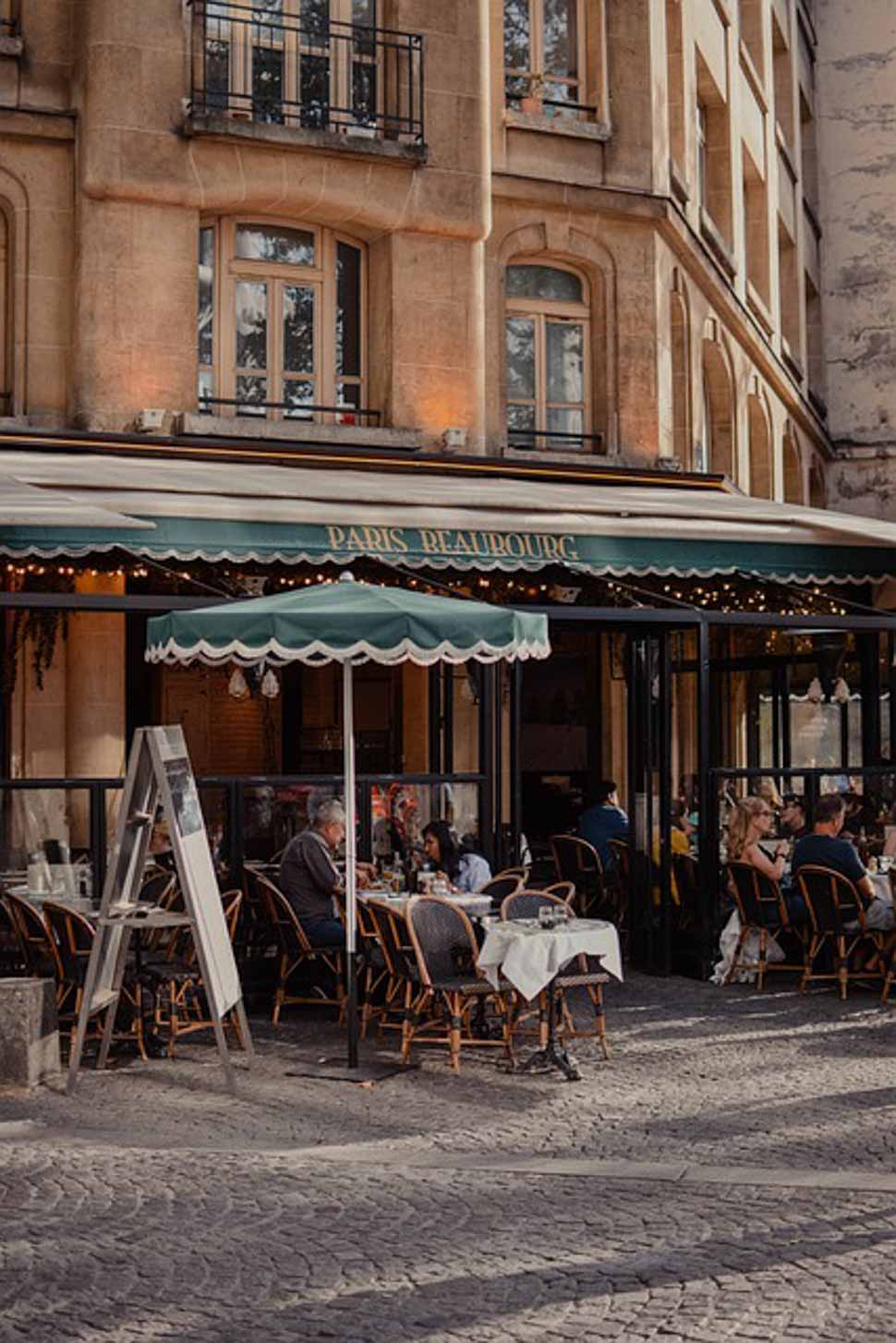 Quán cafe phong cách cổ điển Châu Âu