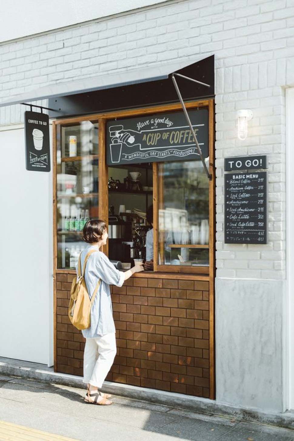 Một góc cho cafe take away trên đường phố thuận tiện cho khách mua đi